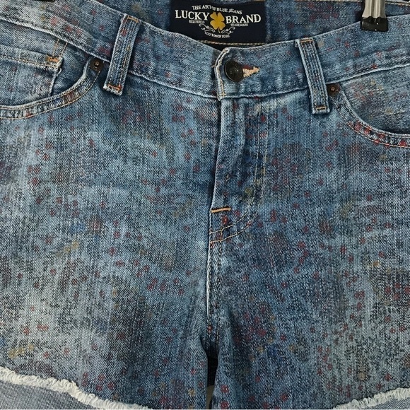 Lucky Brand Riley Adorable Floral Raw Frayed Hem Denim Jean Shorts Size 8 / 29 - Picture 3 of 9
